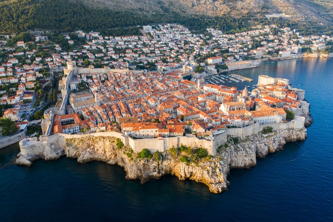 Private transfer Split to Dubrovnik – premium long-distance taxi service by transfer-split.com