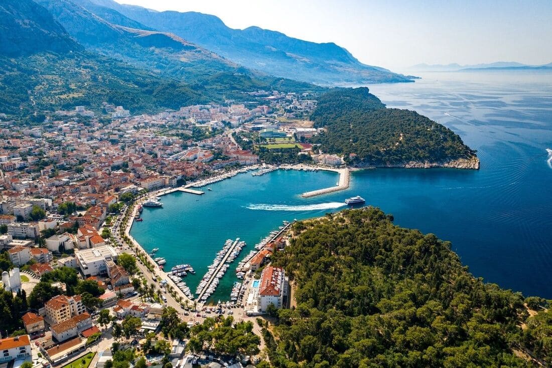 Private transfer from Split to Makarska Riviera – reliable taxi service by transfer-split.com
